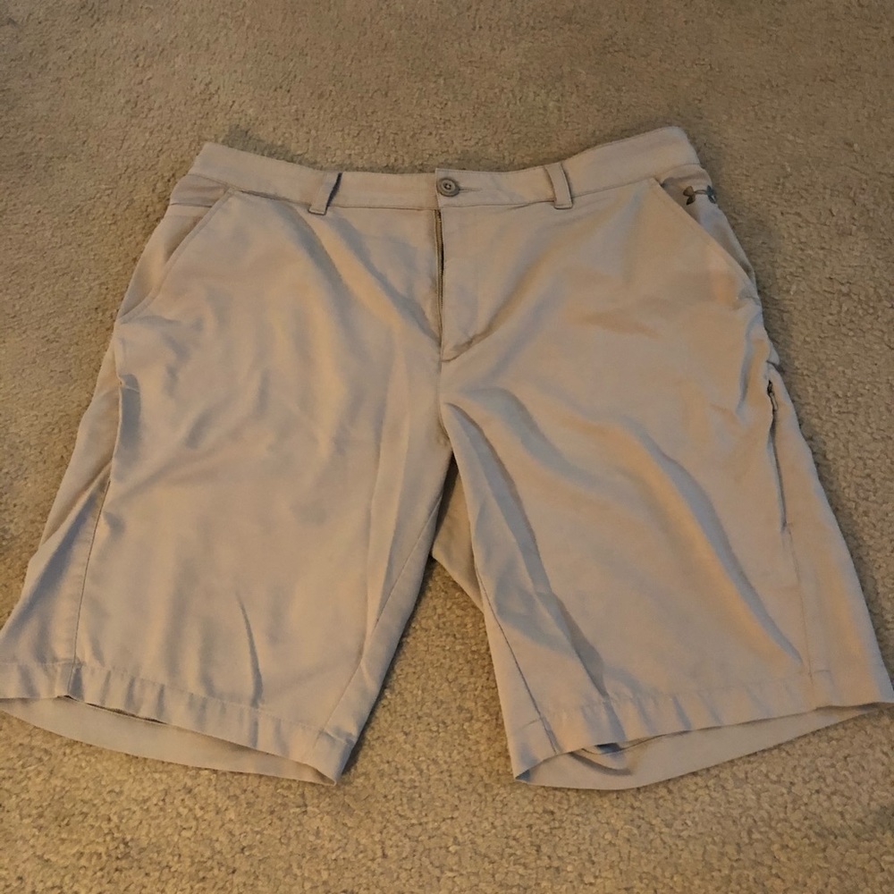 Under Armour golf shorts*need repair*